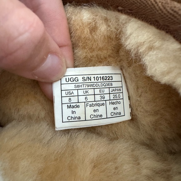 Women’s Ugg Boot size 8 - Picture 7 of 7